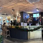 巴黎庞坦门美居酒店 酒店 4*