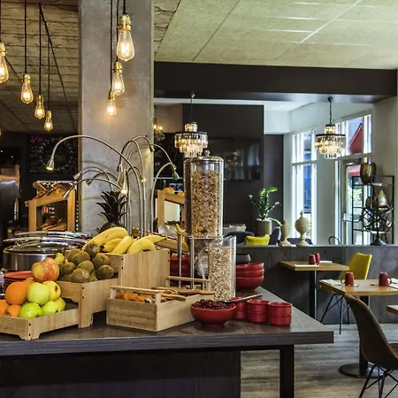 머큐어 파리 포르트 드 팡탱 호텔 펜틴