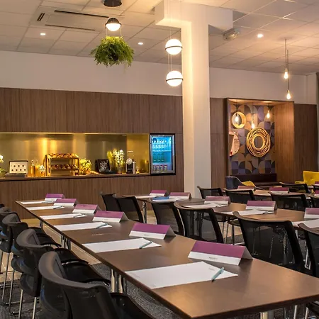 Hotel Mercure Paris Porte De 4*