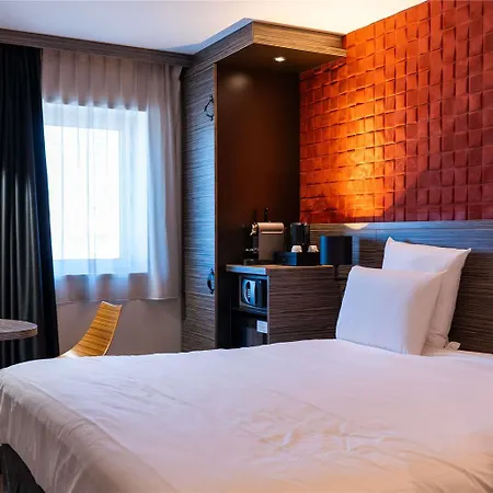 Mercure Paris Porte De 4* Pantin