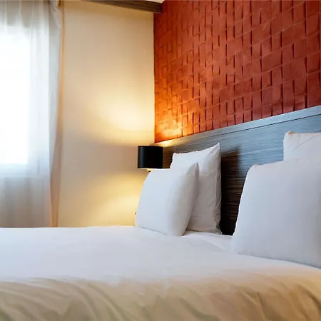 Szálloda Mercure Paris Porte De 4*