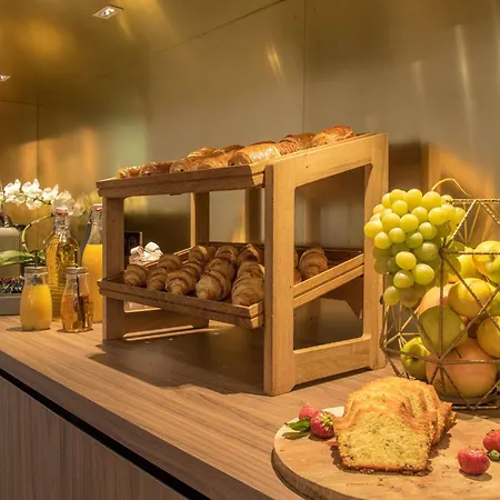 Mercure Paris Porte De 4* Pantin