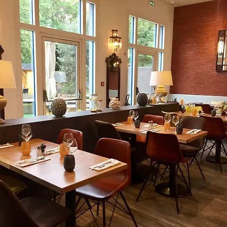 Hotel Mercure Paris Porte De 4*
