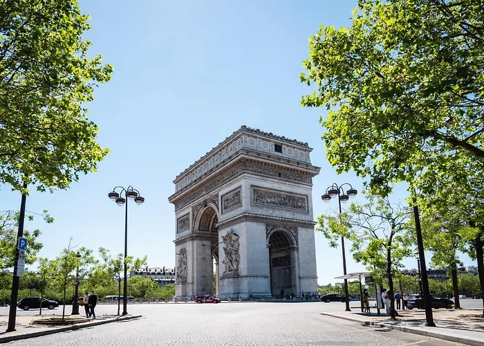 머큐어 파리 포르트 드 팡탱 호텔