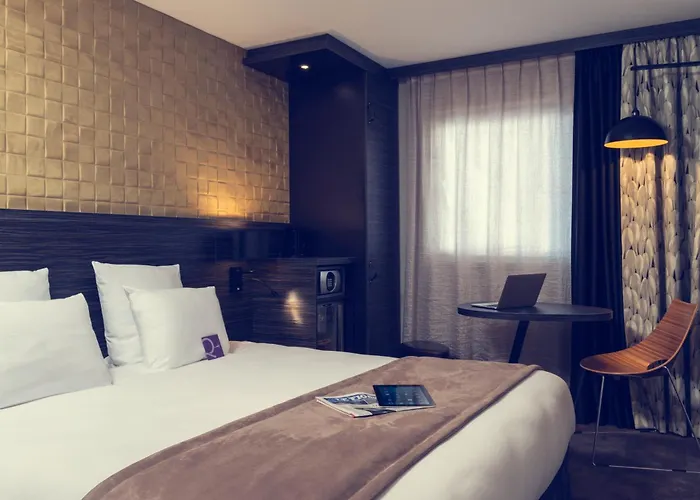 머큐어 파리 포르트 드 팡탱 4*