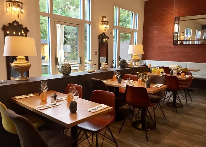 머큐어 파리 포르트 드 팡탱 호텔