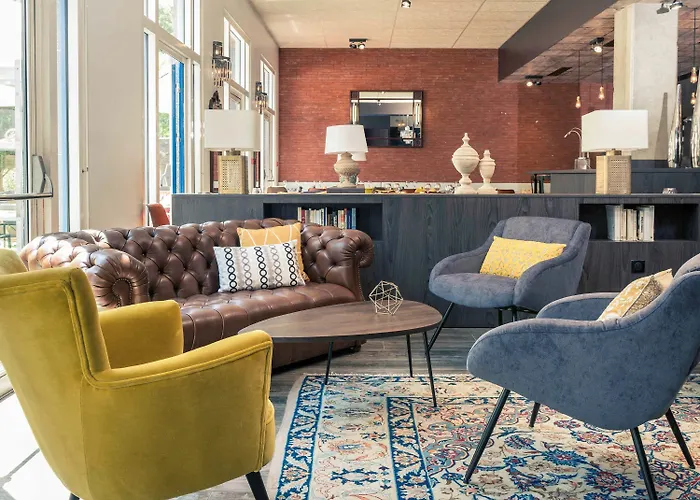 머큐어 파리 포르트 드 팡탱 4*