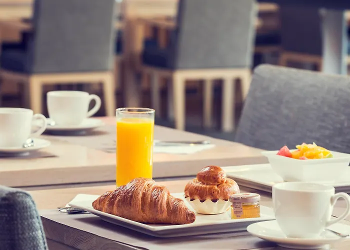 머큐어 파리 포르트 드 팡탱 호텔 펜틴