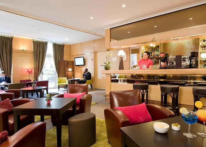 머큐어 파리 포르트 드 팡탱