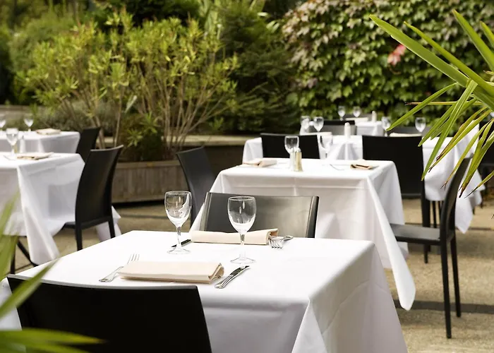 머큐어 파리 포르트 드 팡탱 4* 펜틴