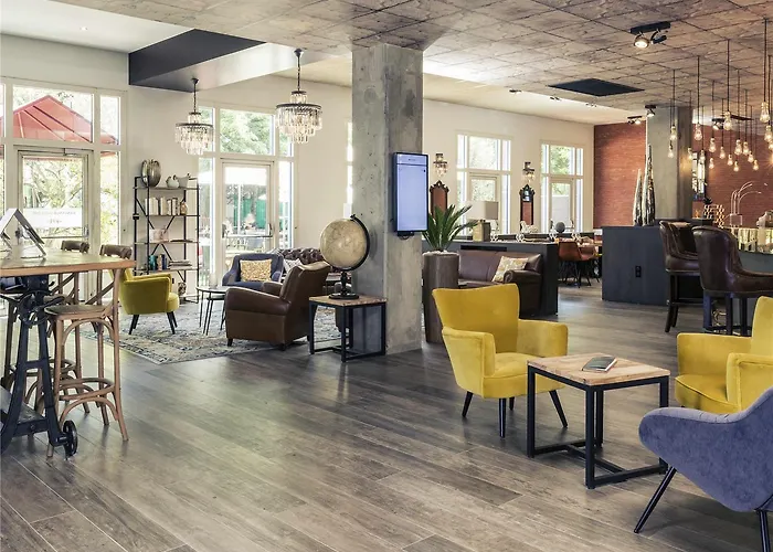 머큐어 파리 포르트 드 팡탱 4*