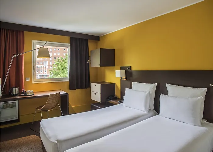 머큐어 파리 포르트 드 팡탱 호텔 4*