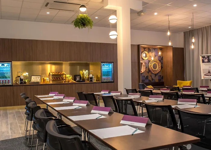 머큐어 파리 포르트 드 팡탱 호텔 4*