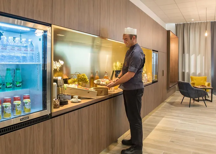 호텔 머큐어 파리 포르트 드 팡탱 4*