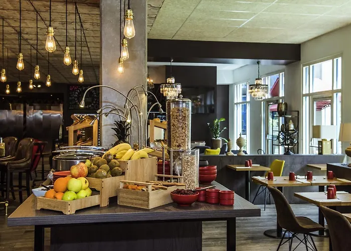 머큐어 파리 포르트 드 팡탱 호텔 펜틴